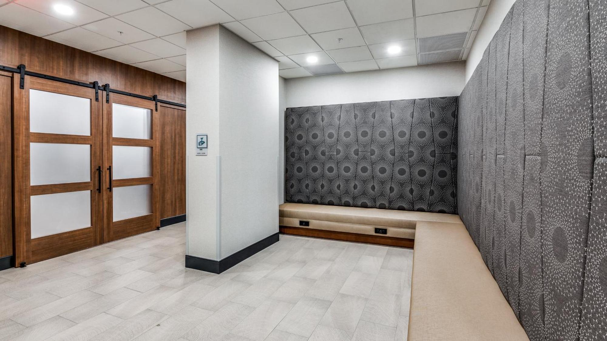 Holiday Inn Dallas Market Ctr Love Field By Ihg Zewnętrze zdjęcie